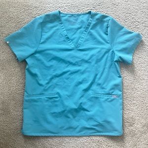 figs limited edition “hydro green” set size xl shirt. size large pants.